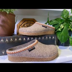 HAFLINGER “Zig Zag” German made Pure New Boiled Wool UNISEX Clogs